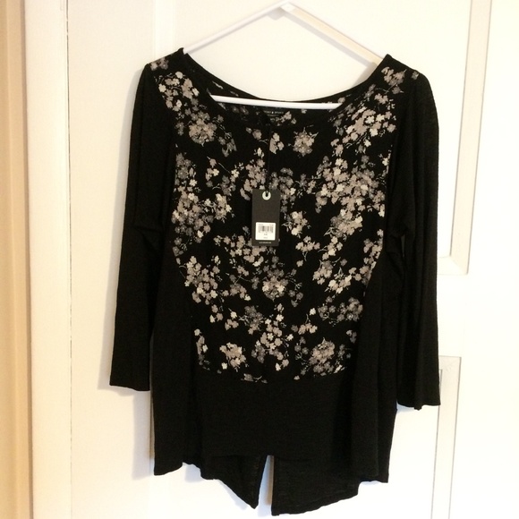 Lucky Brand Tops - NWT Lucky Brand Floral Print Split Back Top